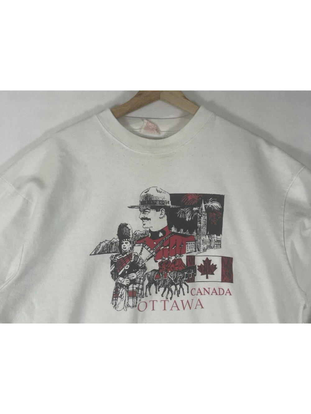 Vtg Ottawa Canada RCMP Mountees White Sweatshirt Crewneck Made In Canada Sz XL - Picture 3 of 15